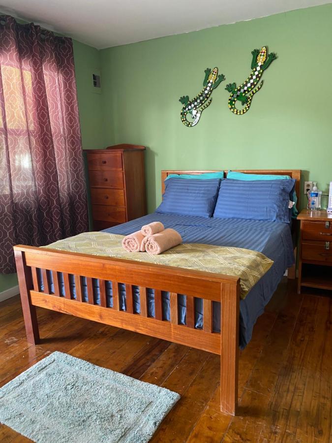 Go Slow Guesthouse Caye Caulker Luaran gambar